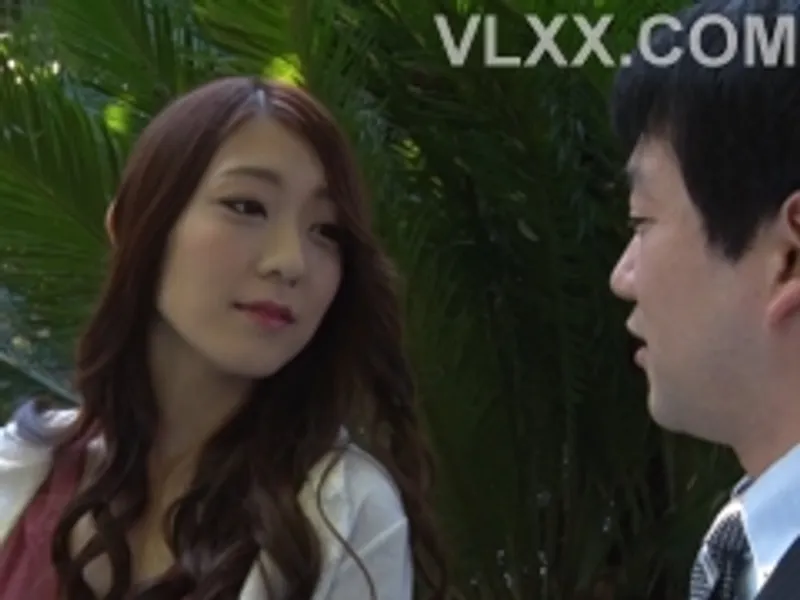 Hai vợ yêu dâm và anh chồng may mắn